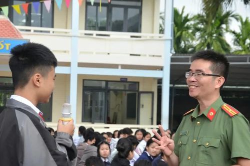 Lá chắn bảo vệ trẻ em trên không gian mạng