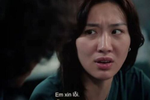 Trại Buôn Người: Sức hút ngoài đời thực của nữ diễn viên mang số áo 371