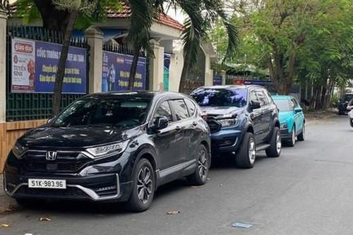 Phường Thông Tây Hội: Cần xử lý nghiêm tình trạng xe ôtô đậu nơi có biển cấm tại khu vực cổng trường