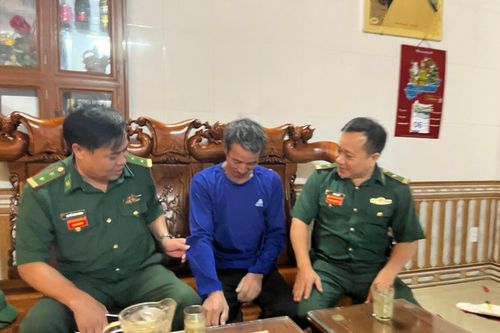Ngư dân Quảng Trị kể 8 giờ ôm phao, tự bơi giữa biển tìm đường sống