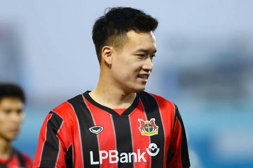 Ninh Bình đánh rơi chiến thắng trước Nam Định trong ngày Hoàng Đức ghi bàn