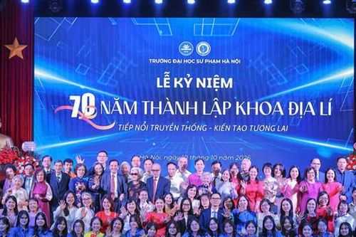 Khoa Địa lý - Trường Đại học Sư phạm Hà Nội kỷ niệm 70 năm thành lập