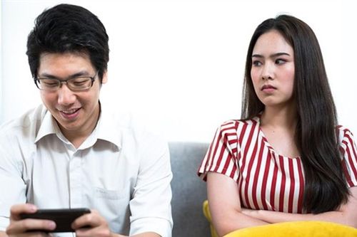 Chồng quá rảnh, không muốn phấn đấu, vì được bố mẹ cho 50 triệu đồng mỗi tháng