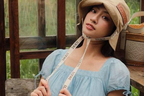 Lương Thùy Linh giản dị ở Đà Lạt