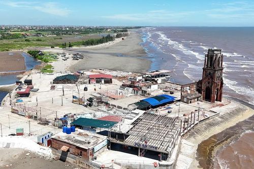 Cận cảnh hàng loạt công trình quanh Nhà thờ đổ Hải Lý ở Ninh Bình bị tháo dỡ