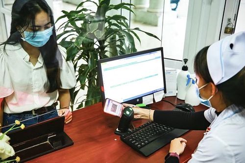 Hướng dẫn sử dụng sổ BHXH, thẻ BHYT điện tử từ tháng 10/2026