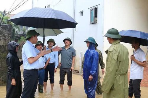 Mưa ở miền Trung vẫn phức tạp, lũ các sông lên cao