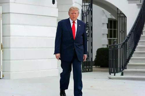 Ông Trump để ngỏ khả năng Mỹ tham gia không kích Houthi sau vụ tấn công sân bay Riyadh