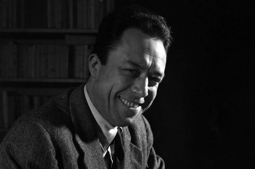 Albert Camus chiếu vệt sáng Phi lý vào thế giới câm lặng