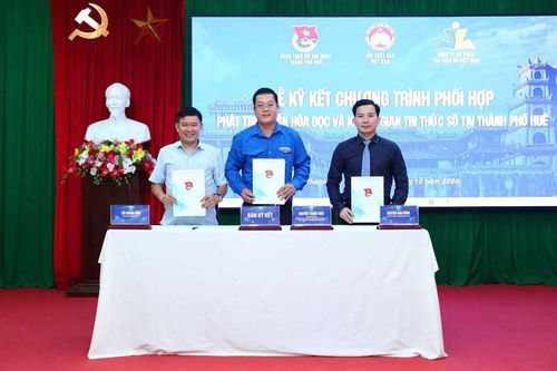 Phát triển văn hóa đọc và không gian tri thức số tại Huế