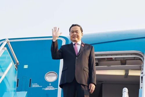 Chủ tịch Quốc hội Trần Thanh Mẫn lên đường thăm chính thức Trung Quốc