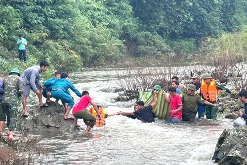 Quảng Trị: Tìm thấy thi thể người phụ nữ bị nước lũ cuốn trôi