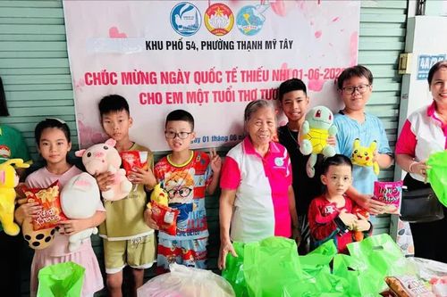 Chuyện ở những khu trọ nghĩa tình