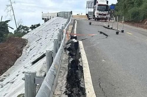 Quốc lộ 28B sụt lún: Đã khắc phục một vị trí, tiếp tục khảo sát toàn tuyến