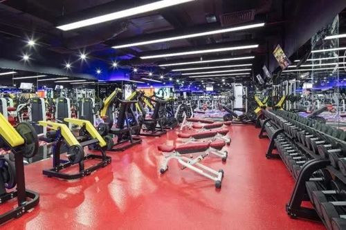 California Fitness thu phí một số lớp, điều chỉnh hoạt động cơ sở