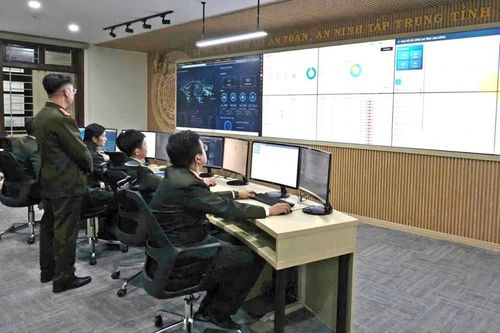 Cần tỉnh táo giữa xa lộ thông tin: 'Đạp phanh' kiểm chứng, đọc kỹ nghĩ sâu