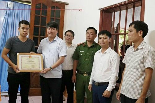 Ninh Bình: Truy tặng giấy khen cho người đàn ông dũng cảm cứu 2 cháu nhỏ đuối nước