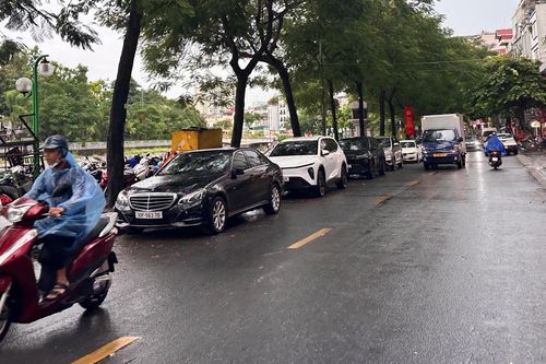 Thời tiết ngày 11/10: Mưa dông ở Trung Bộ và Nam Bộ