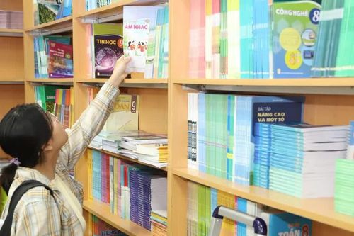 Vụ thiếu sách giáo khoa: Bộ GD&ĐT báo cáo Thủ tướng, những cá nhân nào chịu trách nhiệm?