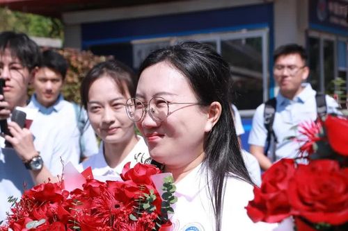 Đoàn đại biểu thanh niên Trung Quốc tham gia Hành trình đỏ nghiên cứu, học tập tại Việt Nam năm 2026