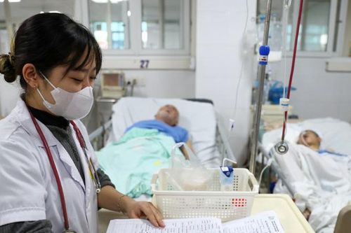 Đào tạo một bác sĩ chuyên khoa mất tối thiểu 10 năm