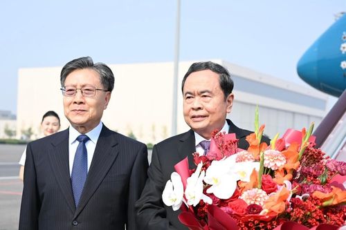 Chủ tịch Quốc hội Trần Thanh Mẫn đến Bắc Kinh, bắt đầu thăm Trung Quốc