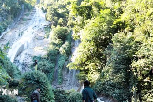 Khám phá thác Nậm Lúc - điểm trekking hoang sơ giữa đại ngàn Sìn Hồ