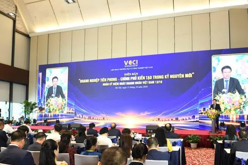 Doanh nhân Việt Nam: Từ yêu cầu tăng trưởng cao đến đổi mới mô hình phát triển