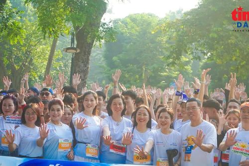 Phụ nữ chạy vì môi trường không khói thuốc và Tương lai xanh
