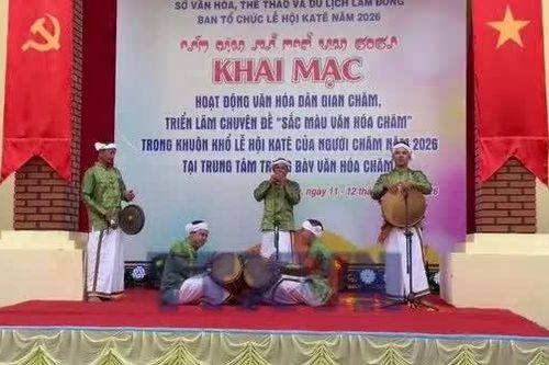 Triển lãm 'Sắc màu văn hóa Chăm', trải nghiệm tour di sản tại Lâm Đồng