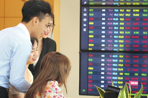 VN-Index chờ lực đẩy từ kết quả kinh doanh quý 3