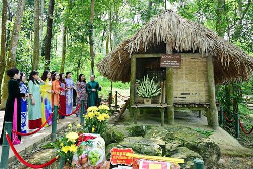 Tân Trào - Từ mùa thu năm ấy