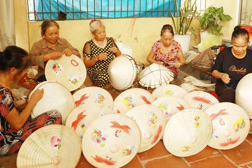 Nét duyên làng nón