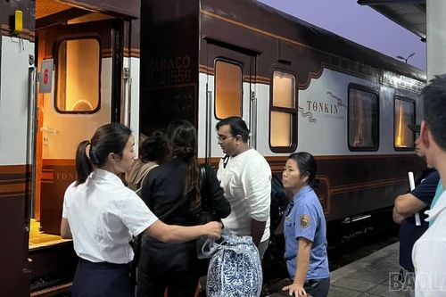 Tuyến đường sắt Hà Nội - Lào Cai tăng lên 3 đôi tàu khách mỗi ngày, thêm lựa chọn cho du khách