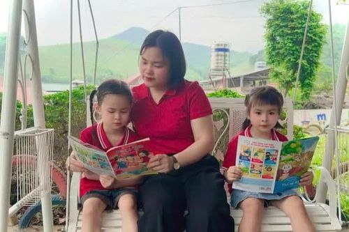 Trẻ em vùng cao vắng bố mẹ và khoảng trống cần khắc phục