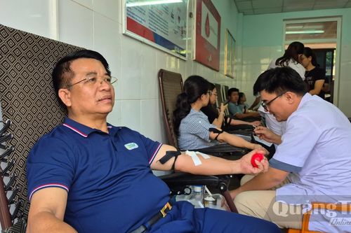 Lan tỏa 'Giọt hồng doanh nhân' năm 2026