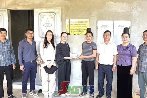 Xã Bình Thuận bàn giao công trình xóa nhà tạm cho 4 hộ gia đình