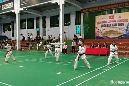 Hơn 200 võ sinh tham gia kì thi thăng đẳng Taekwondo Quốc gia