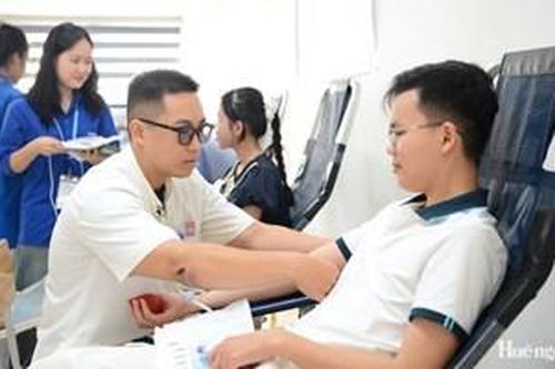Hơn 500 đoàn viên, sinh viên tham gia hiến máu tình nguyện