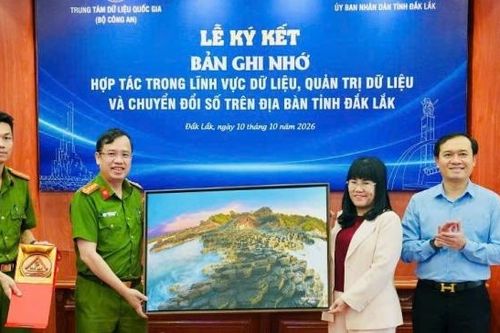 Đắk Lắk hợp tác Trung tâm Dữ liệu Quốc gia, thúc đẩy quản trị dữ liệu và chuyển đổi số