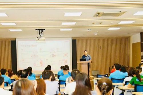 Bồi dưỡng lý luận, nghiệp vụ cho cán bộ Công đoàn Thủ đô