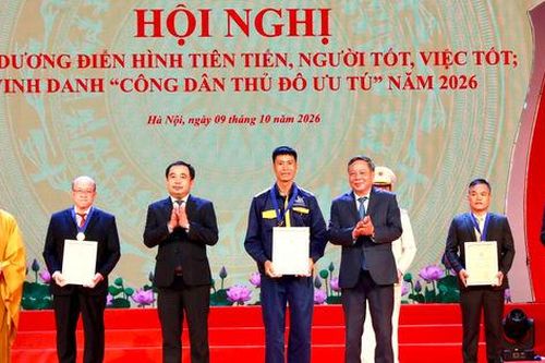 Công dân Thủ đô ưu tú - Bền bỉ hành trình cống hiến
