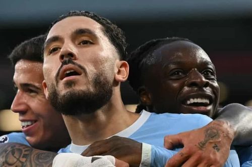 Man City trừng phạt Liverpool sau tấm thẻ đỏ ở đại chiến Ngoại hạng Anh