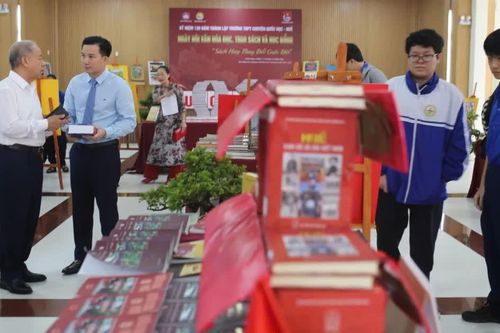 Huế thí điểm thư viện số, hướng tới đưa văn hóa đọc vào mỗi gia đình