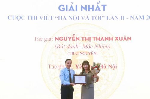 Trao giải cuộc thi viết 'Hà Nội và tôi' lần thứ II: Khơi gợi tình yêu Thủ đô từ 'chuyện làng, chuyện phố'