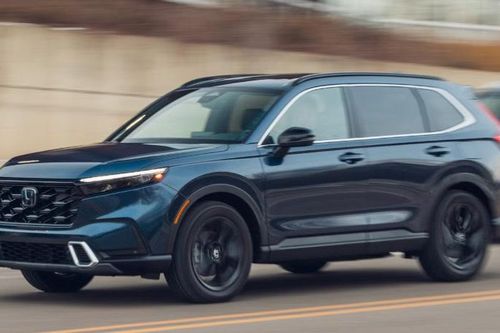 Xe hybrid hay xe xăng: 5 mẫu xe cho thấy không phải cứ hybrid là tốt hơn