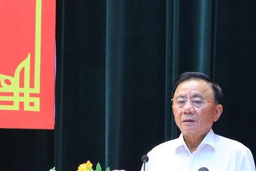 Thường trực Ban Bí thư Trần Cẩm Tú tiếp xúc cử tri tại Đà Nẵng