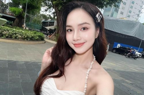 Cuộc sống của Đinh Ngọc Diệp ở tuổi 42