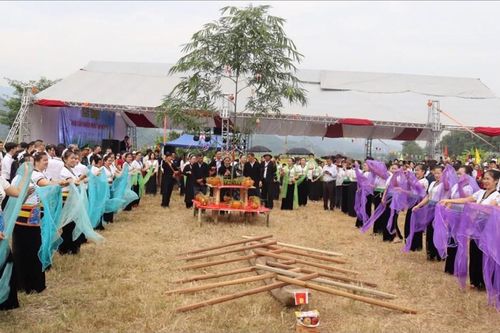 Đặc sắc Lễ hội 'Kin lẩu khẩu mẩu' của đồng bào Thái ở Phong Thổ