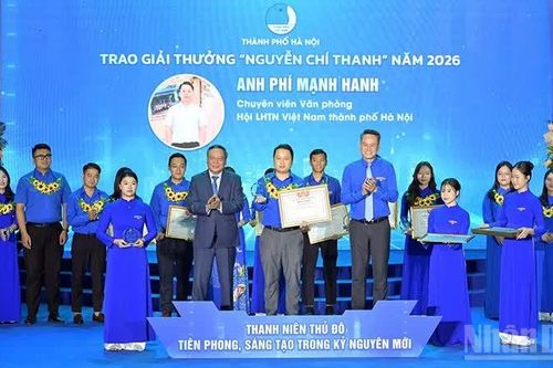 Trao Giải thưởng 'Nguyễn Chí Thanh' tặng 25 cán bộ Hội Liên hiệp thanh niên thành phố Hà Nội